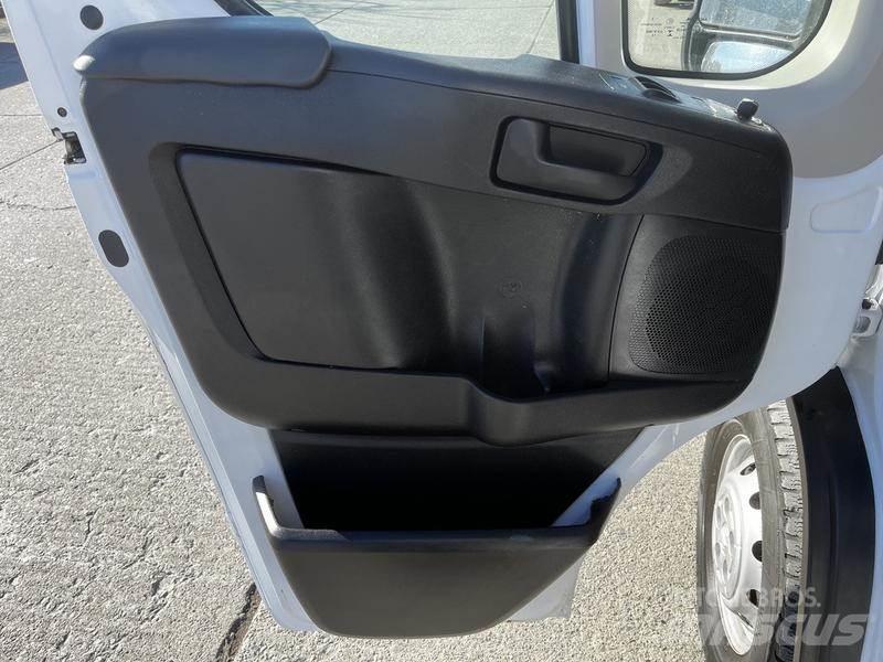 RAM Promaster Lätta skåpbilar