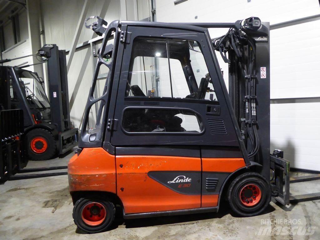 Linde E30-01 Elmotviktstruckar