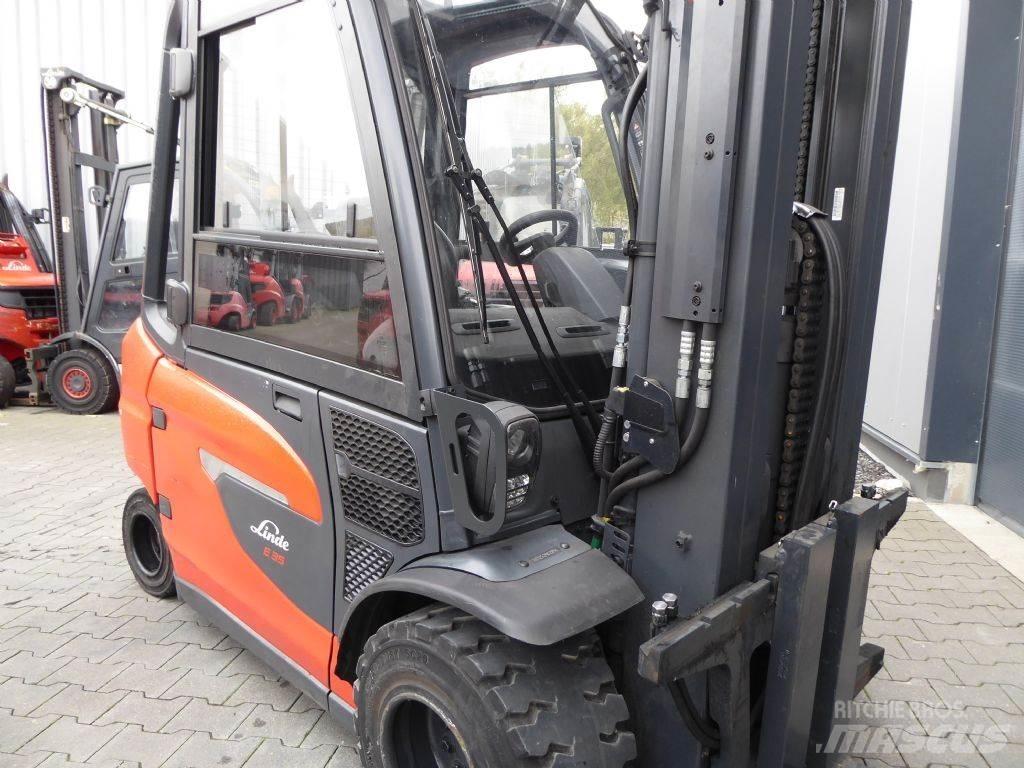 Linde E35L-01 Elmotviktstruckar