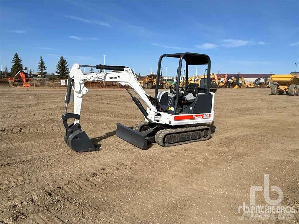 Bobcat 325 Minigrävare < 7t