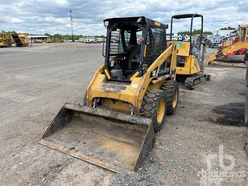 CAT 216B2 Kompaktlastare