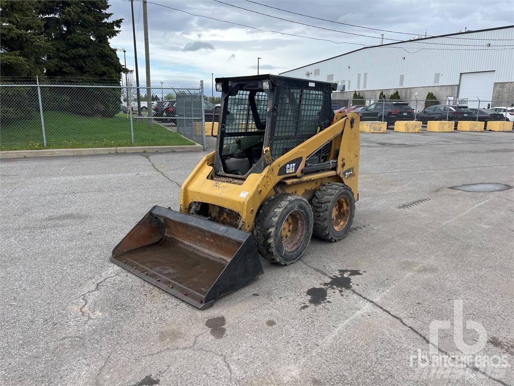 CAT 216B3 Kompaktlastare
