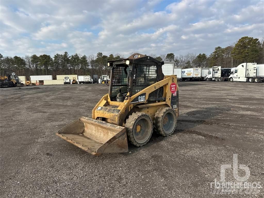 CAT 226 Kompaktlastare