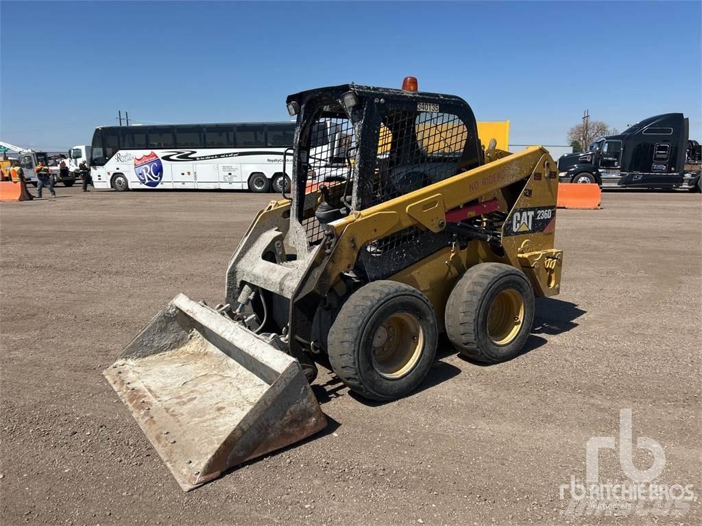 CAT 236D Kompaktlastare