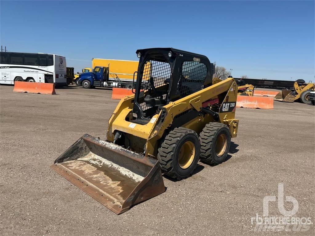 CAT 236D Kompaktlastare