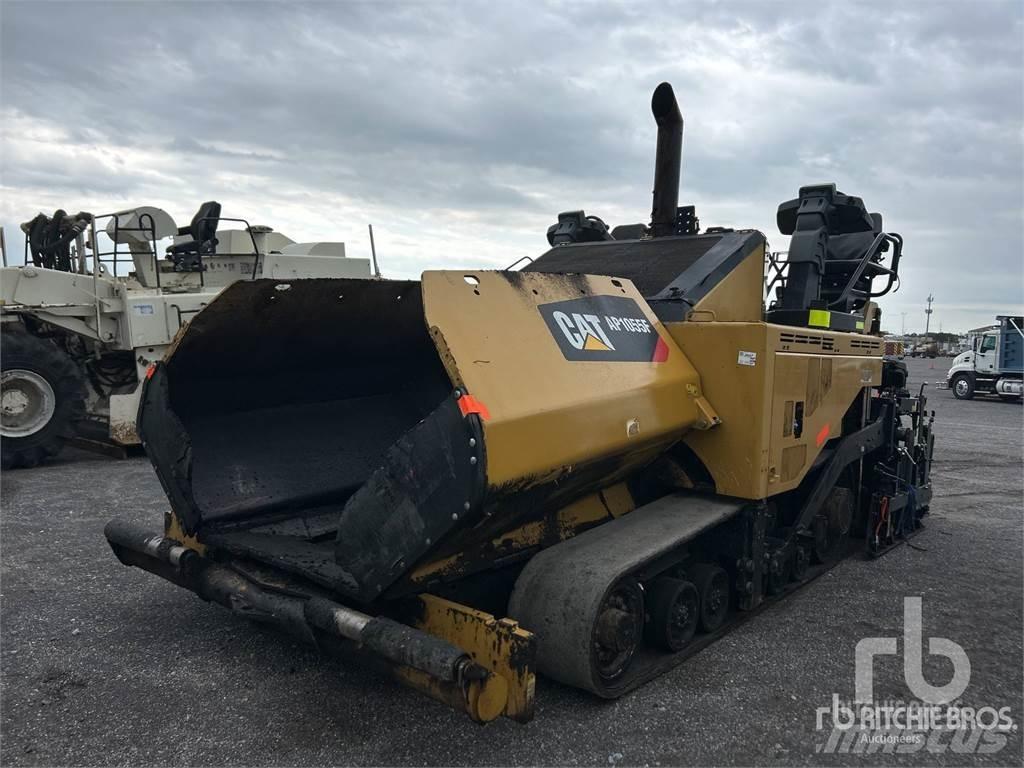 CAT AP1055F Asfaltsläggningsmaskiner