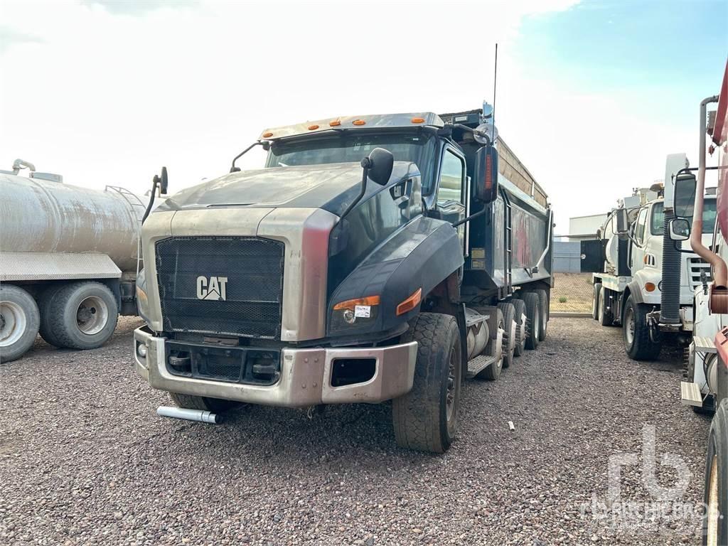 CAT CT660S Tippbilar