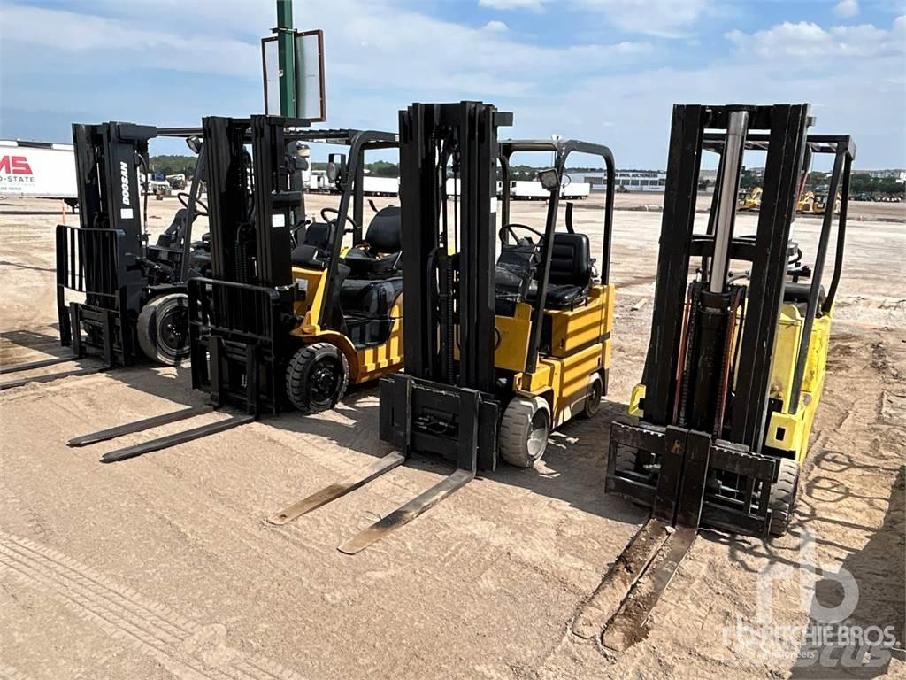 CAT T30D Dieselmotviktstruckar
