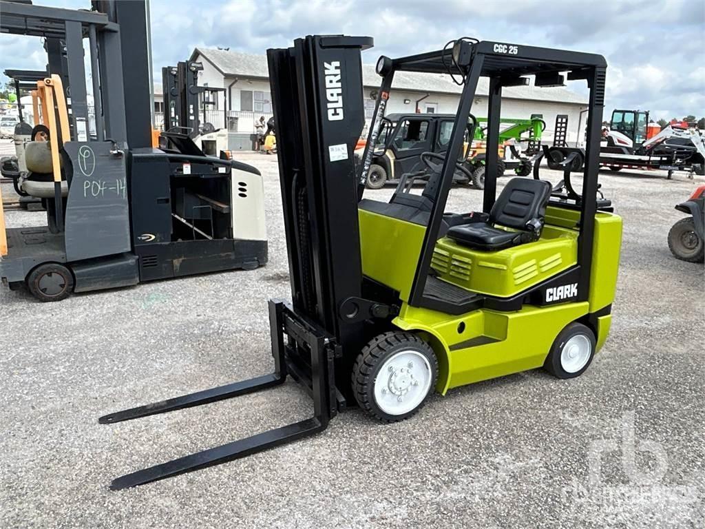 Clark CGC25 Dieselmotviktstruckar