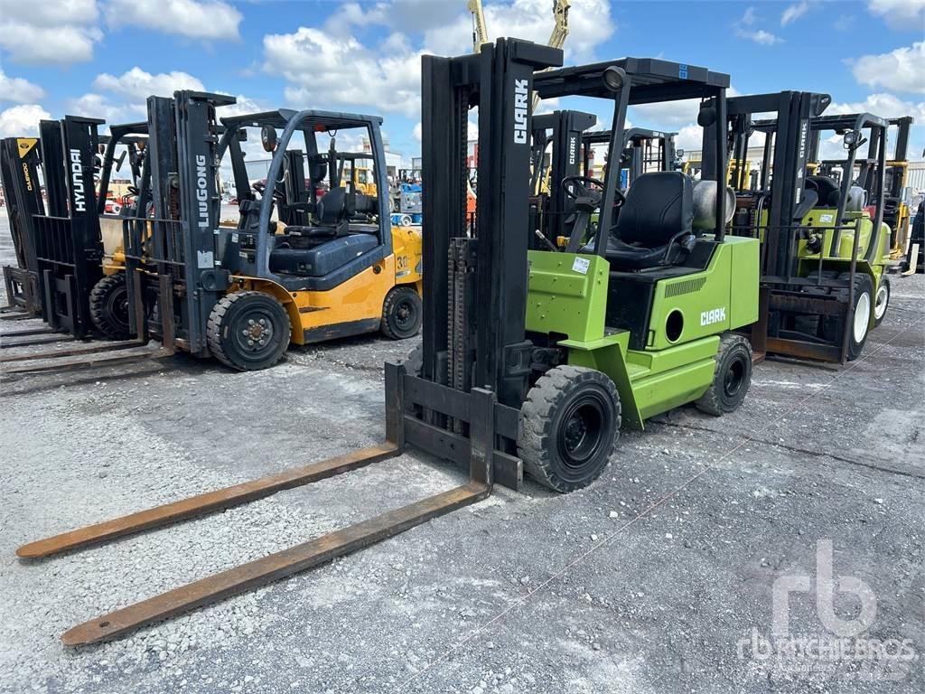 Clark CPX25 Dieselmotviktstruckar