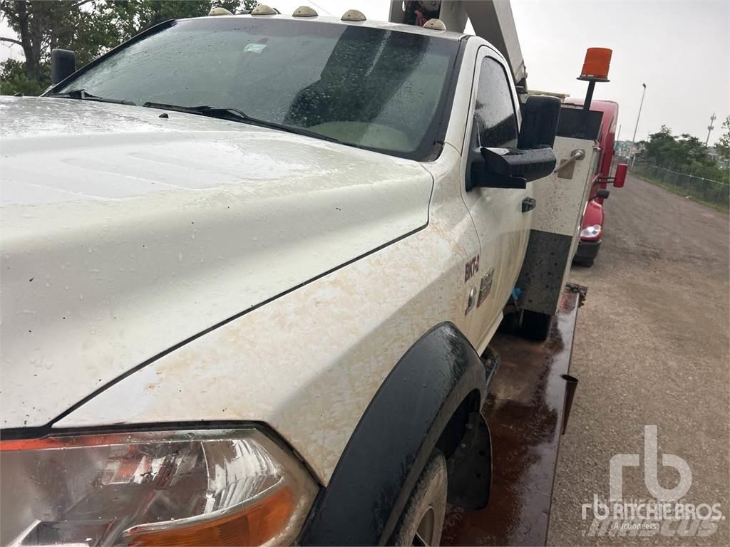 Dodge 5500 Flakbilar