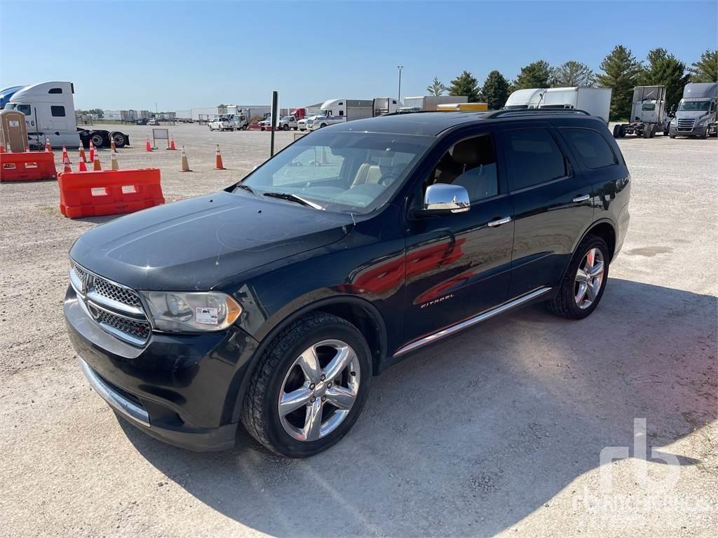Dodge DURANGO Flakbilar/Pickuper