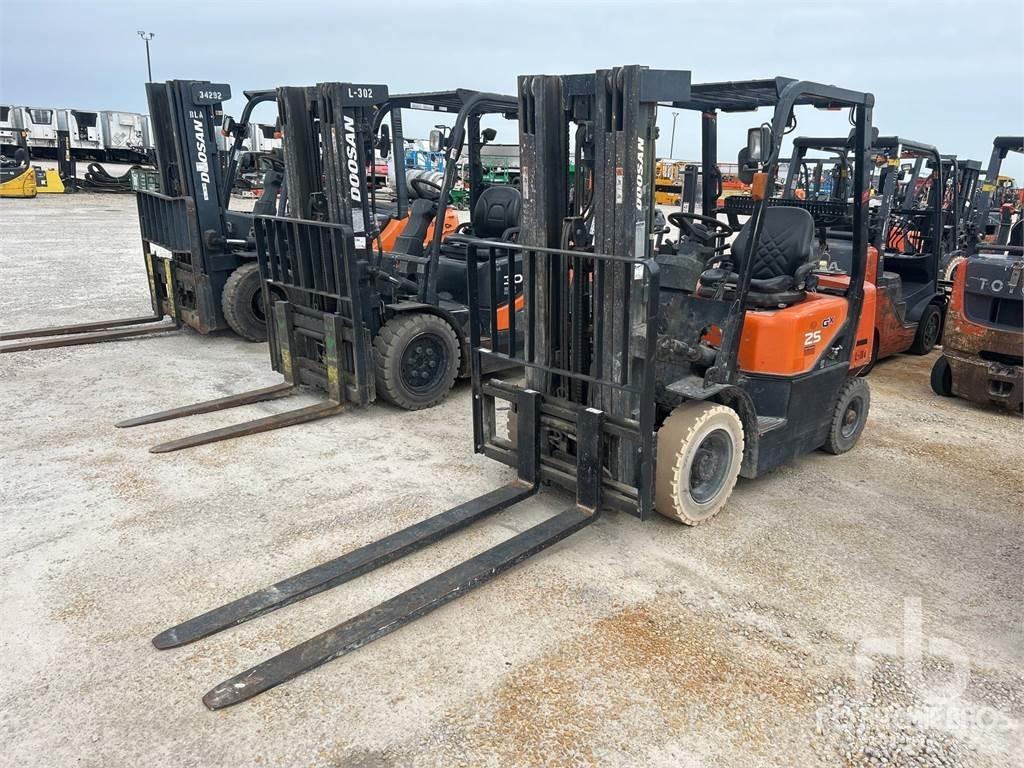Doosan G25G Dieselmotviktstruckar