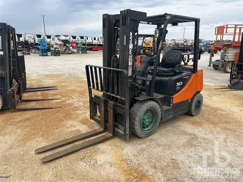 Doosan G30P-5 Dieselmotviktstruckar