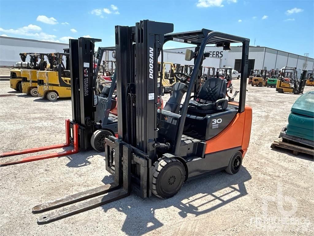 Doosan GC30E-5 Dieselmotviktstruckar