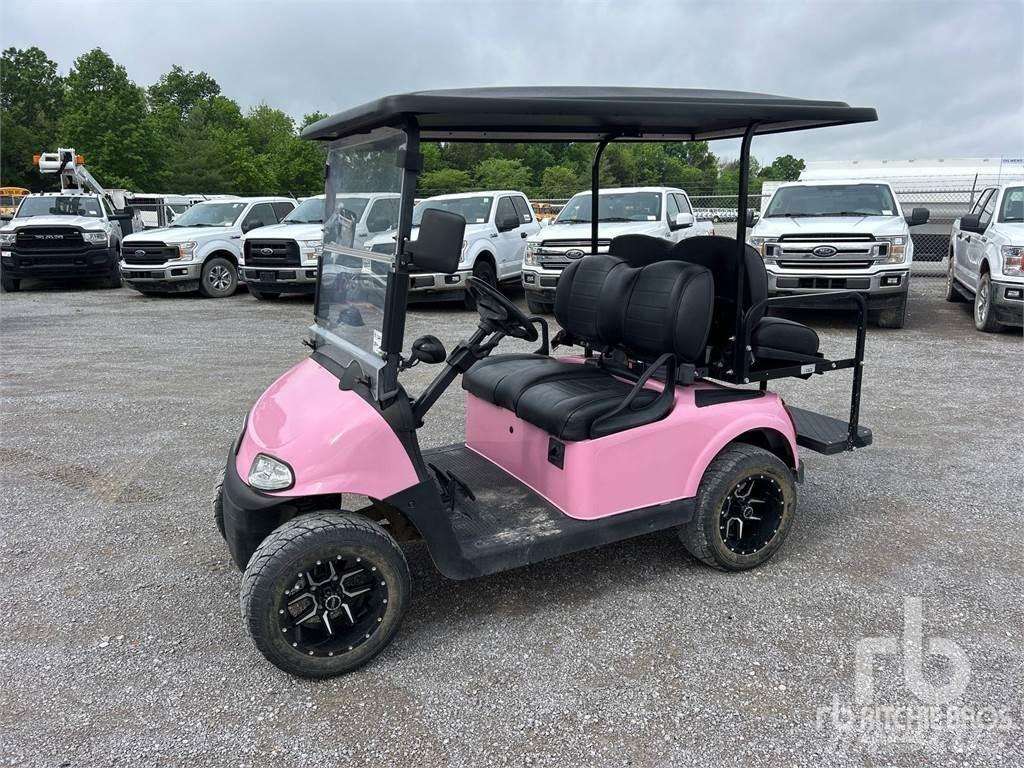 E-Z-GO RXV Golfbilar