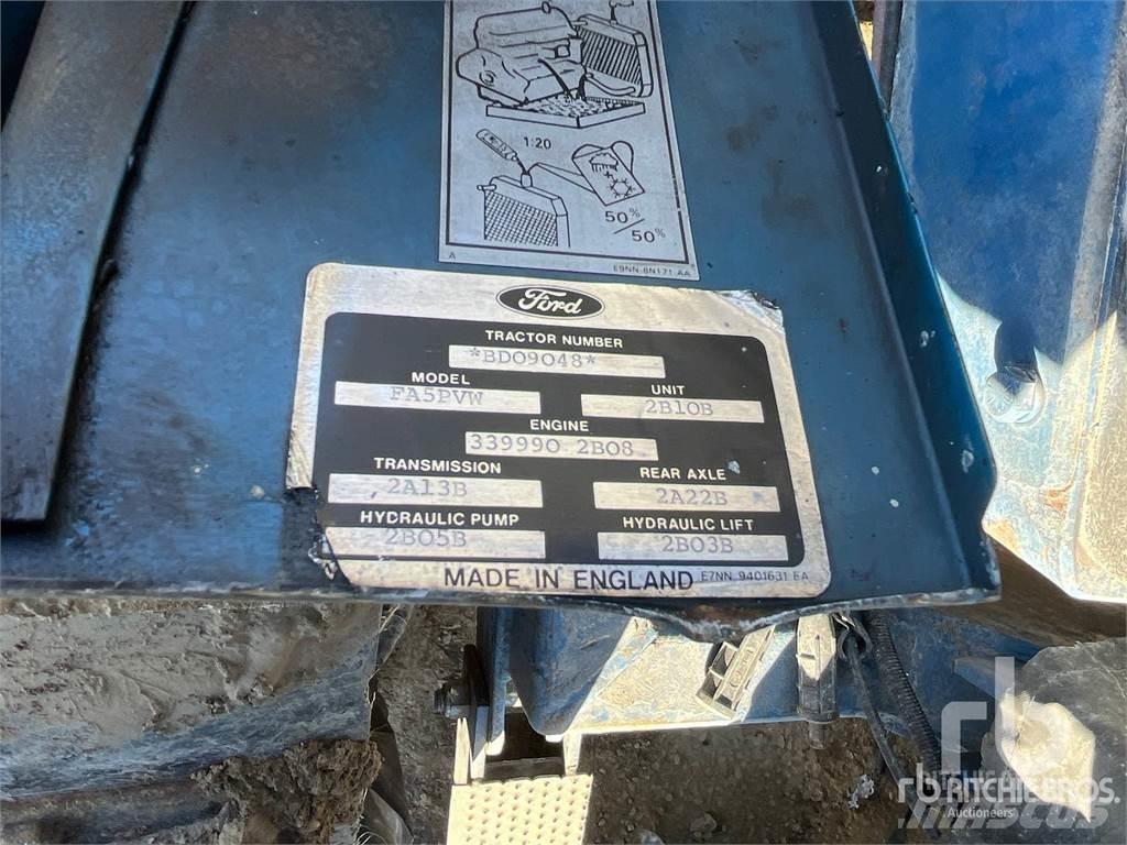 Ford 7740 Rörläggningsmaskiner