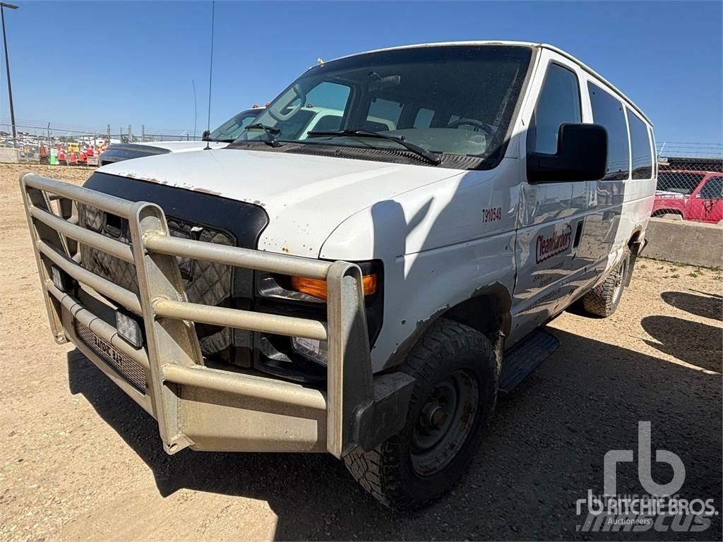 Ford E-350 Lätta skåpbilar