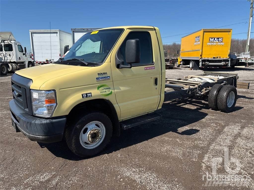 Ford E-450 Chassier