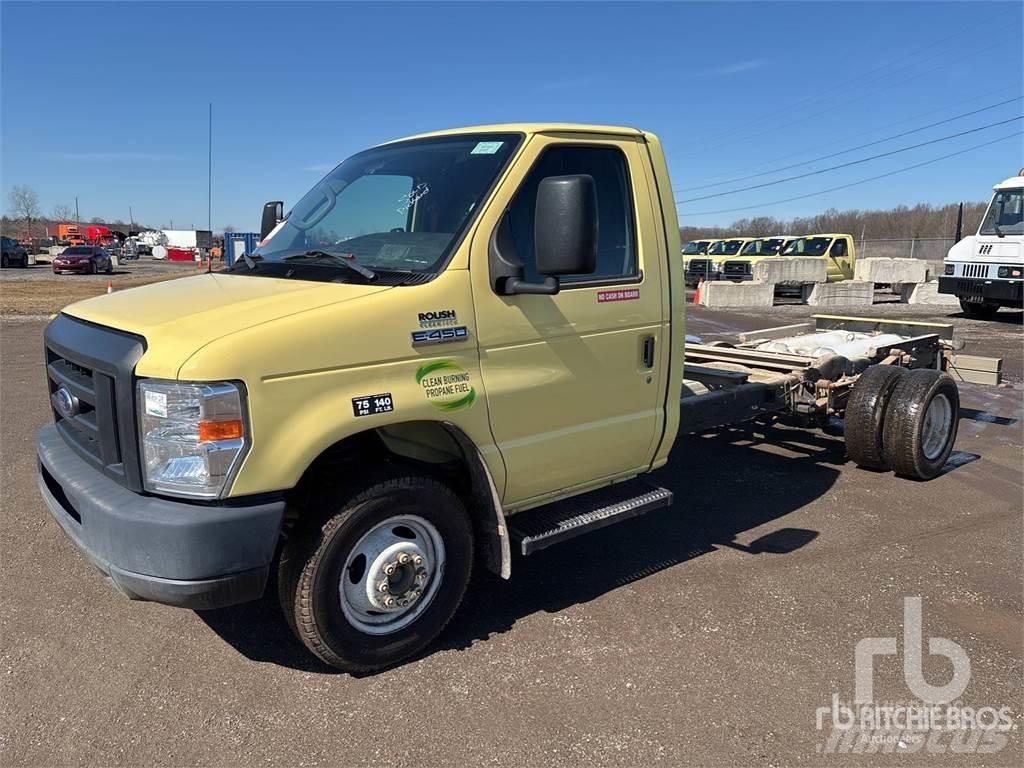 Ford E-450 Chassier