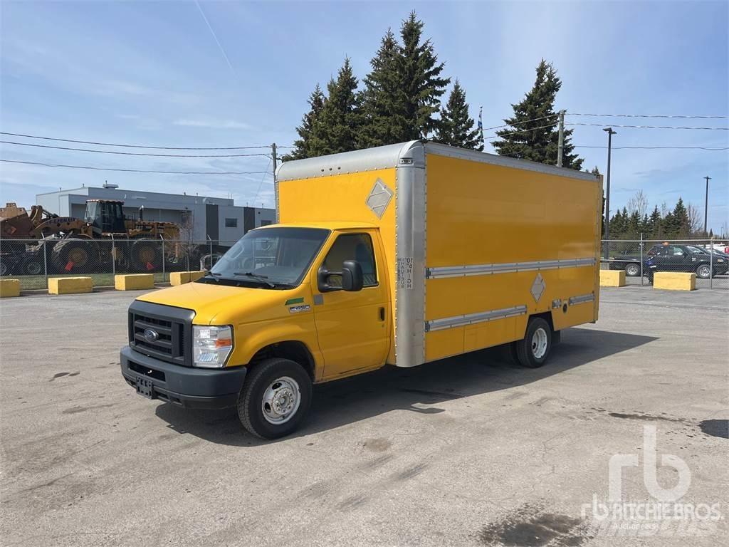 Ford E-450 Lätta skåpbilar