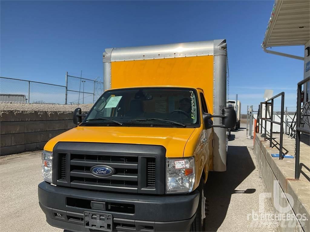 Ford E350 Lätta skåpbilar