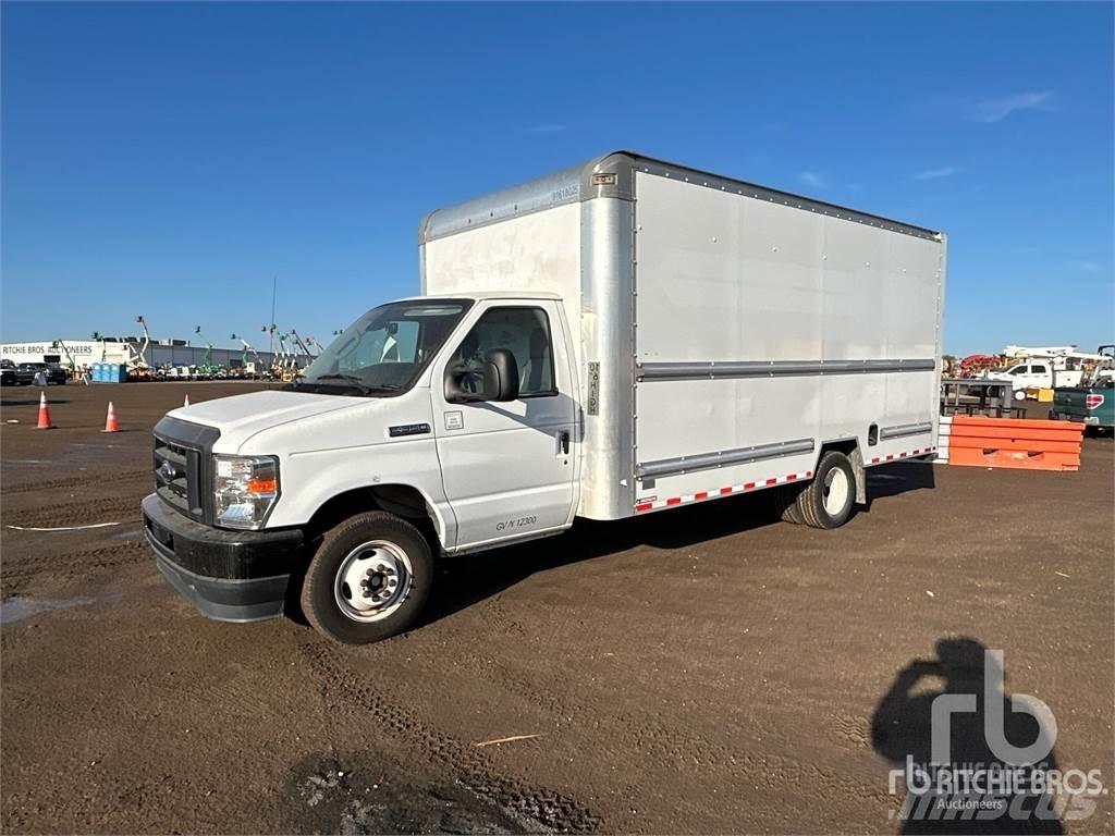 Ford E350 Lätta skåpbilar