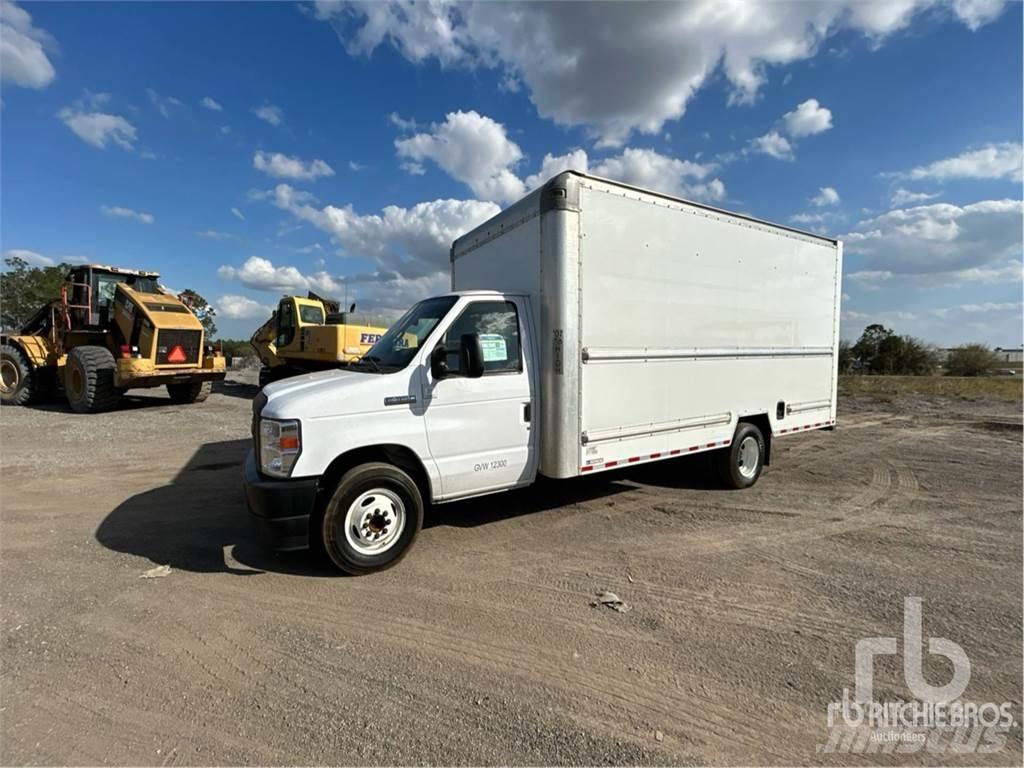 Ford E350 Lätta skåpbilar