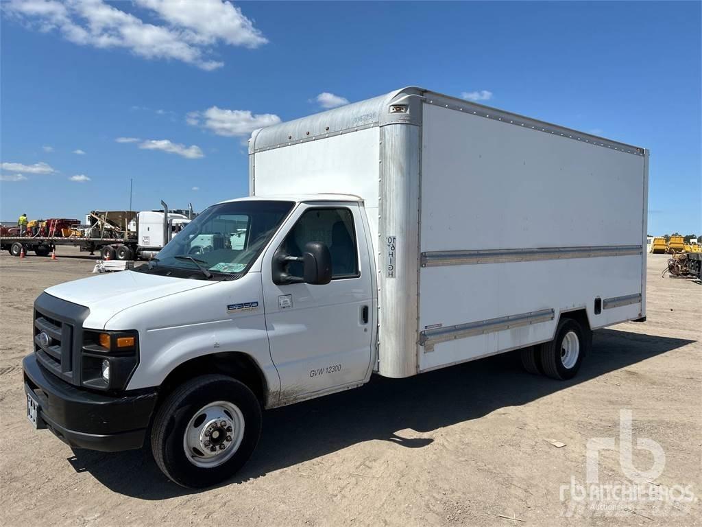 Ford E350 Lätta skåpbilar