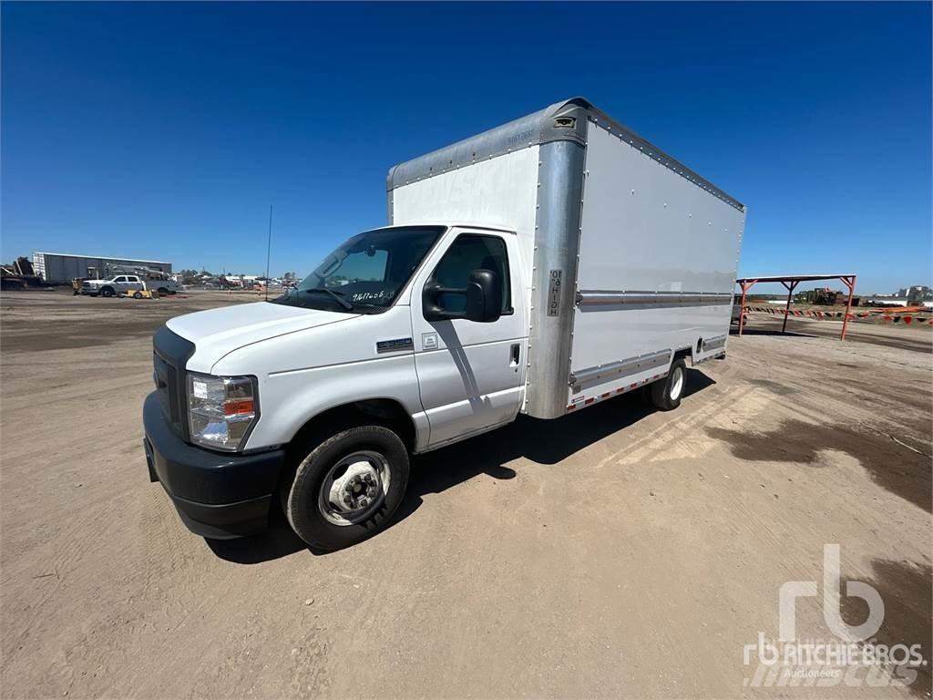 Ford E350 Lätta skåpbilar