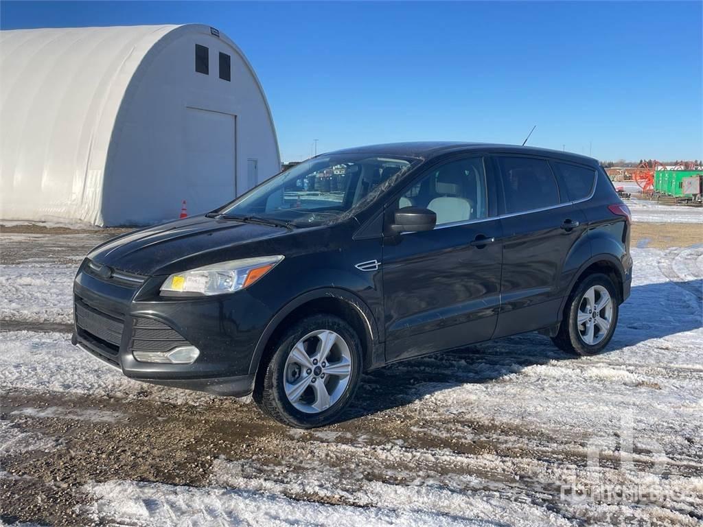 Ford ESCAPE Flakbilar/Pickuper