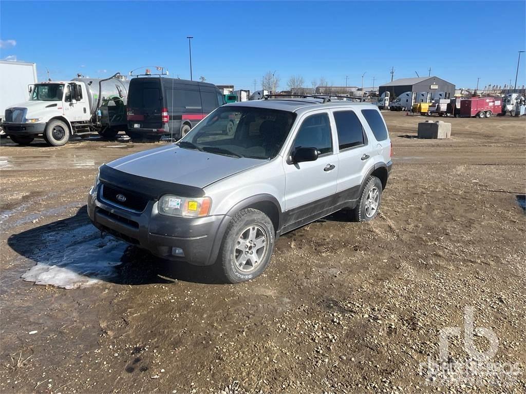Ford ESCAPE Flakbilar/Pickuper