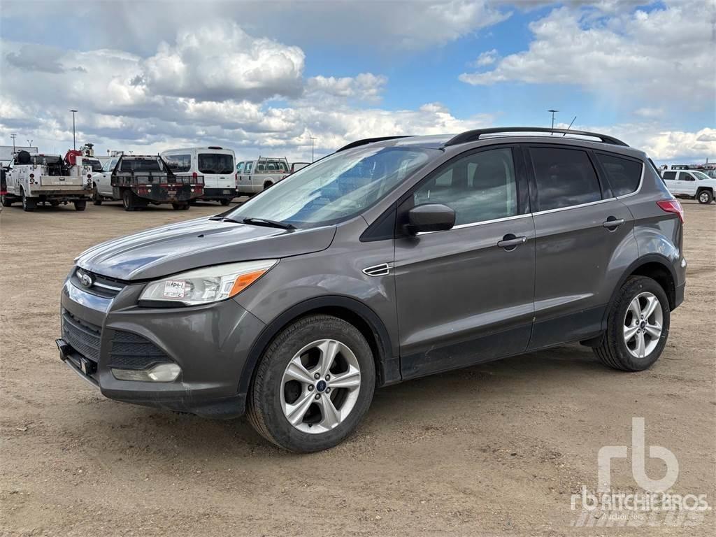 Ford ESCAPE Flakbilar/Pickuper