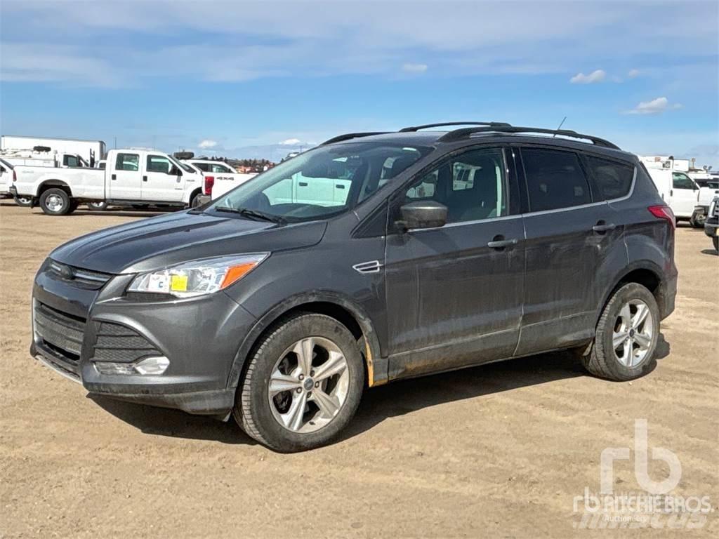 Ford ESCAPE Flakbilar/Pickuper