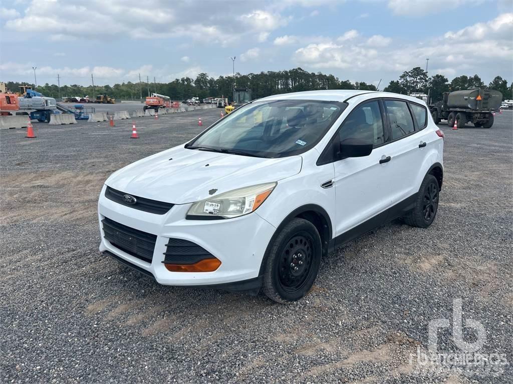 Ford ESCAPE Flakbilar/Pickuper