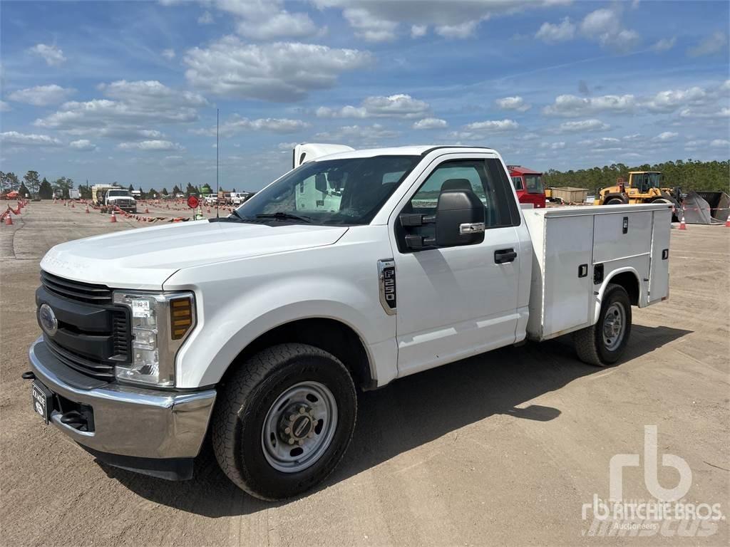 Ford F-250 Plogbilar