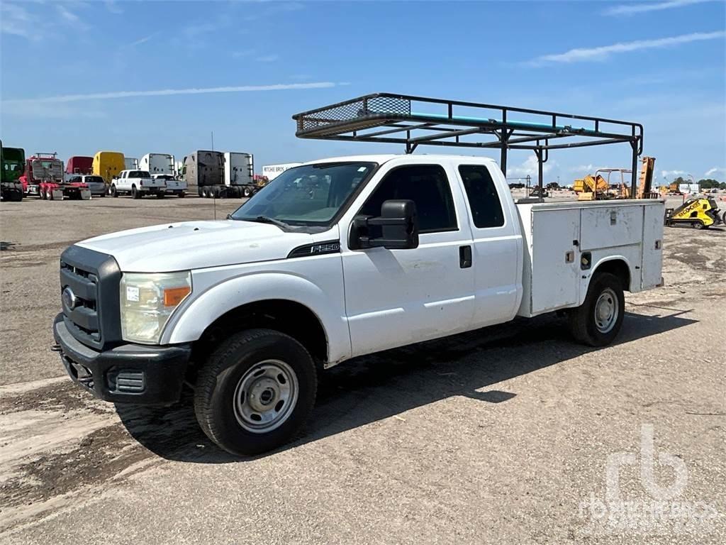 Ford F-250 Plogbilar