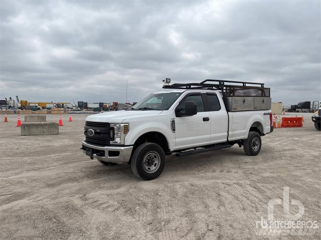 Ford F-350 Flakbilar/Pickuper