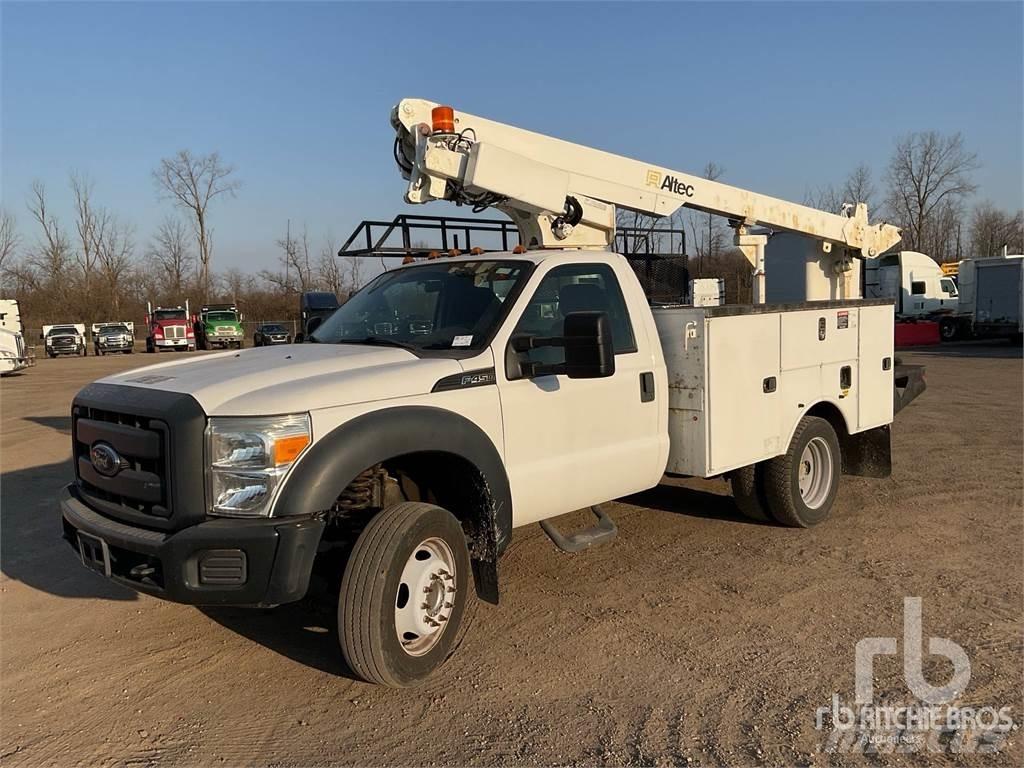 Ford F-450 Skylift