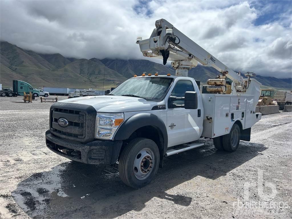 Ford F-450 Skylift