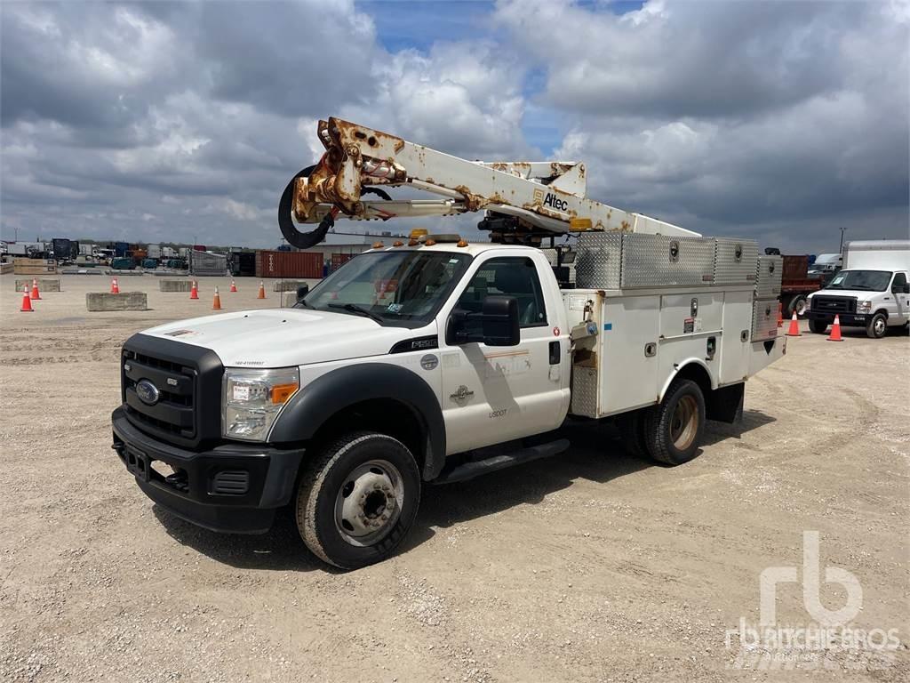 Ford F-550 Skylift