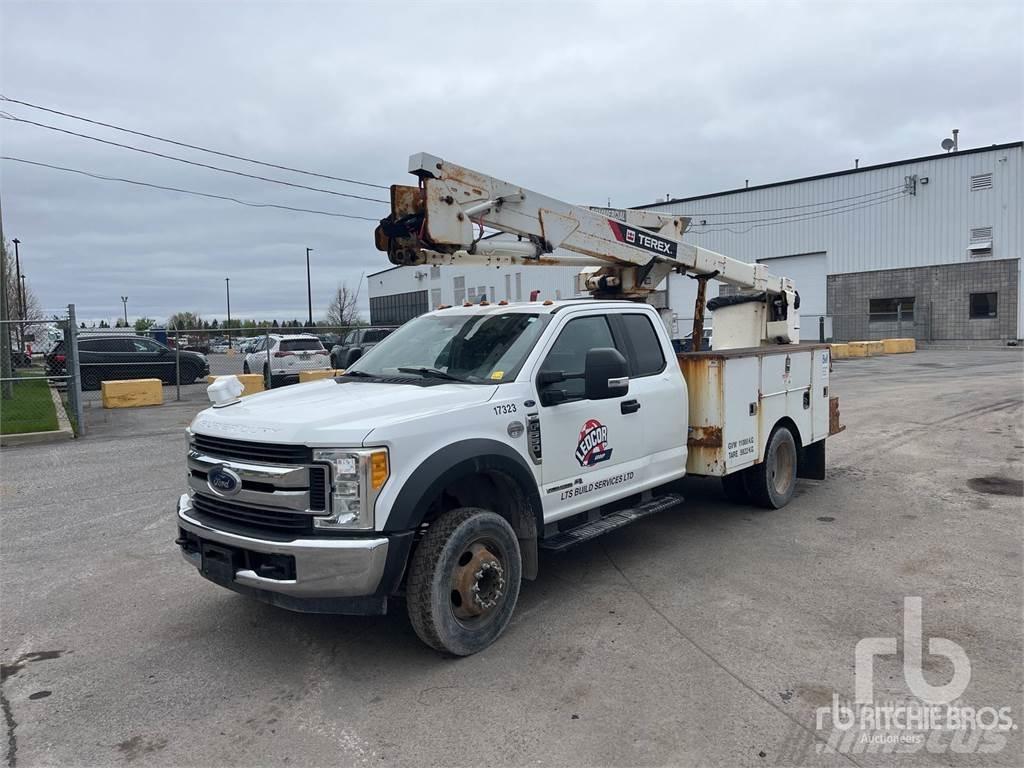Ford F-550 Skylift