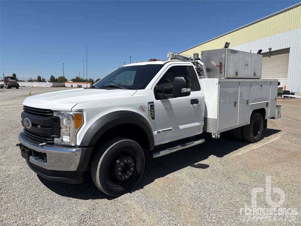 Ford F-550 Plogbilar