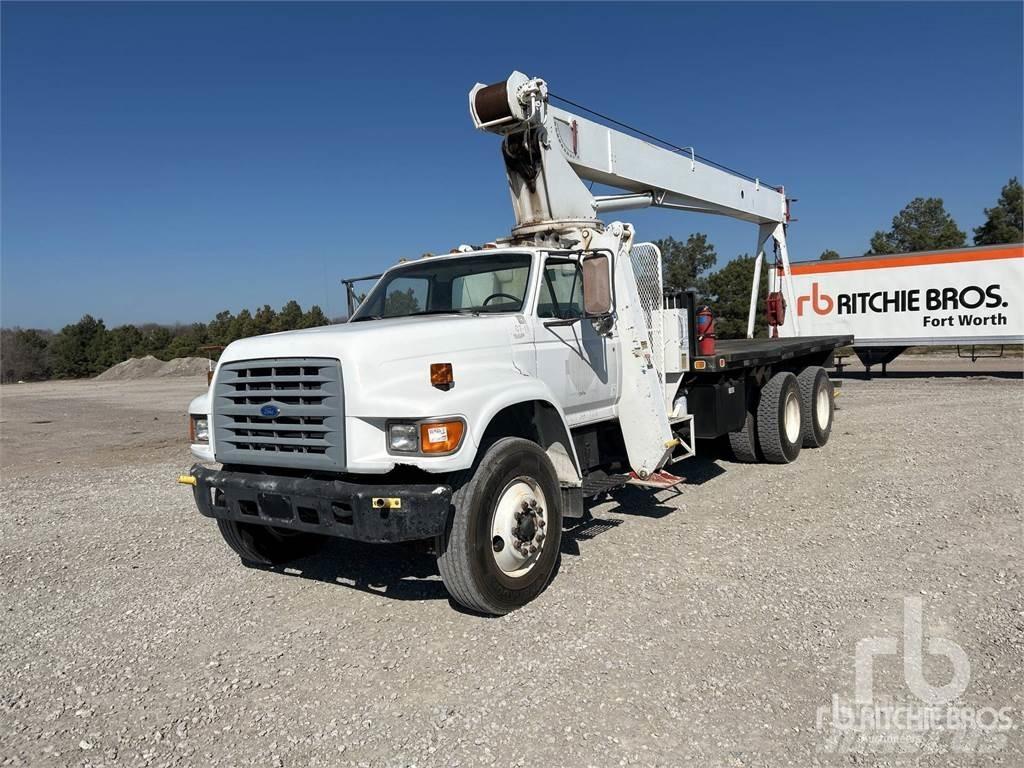 Ford FT900F Kranbilar