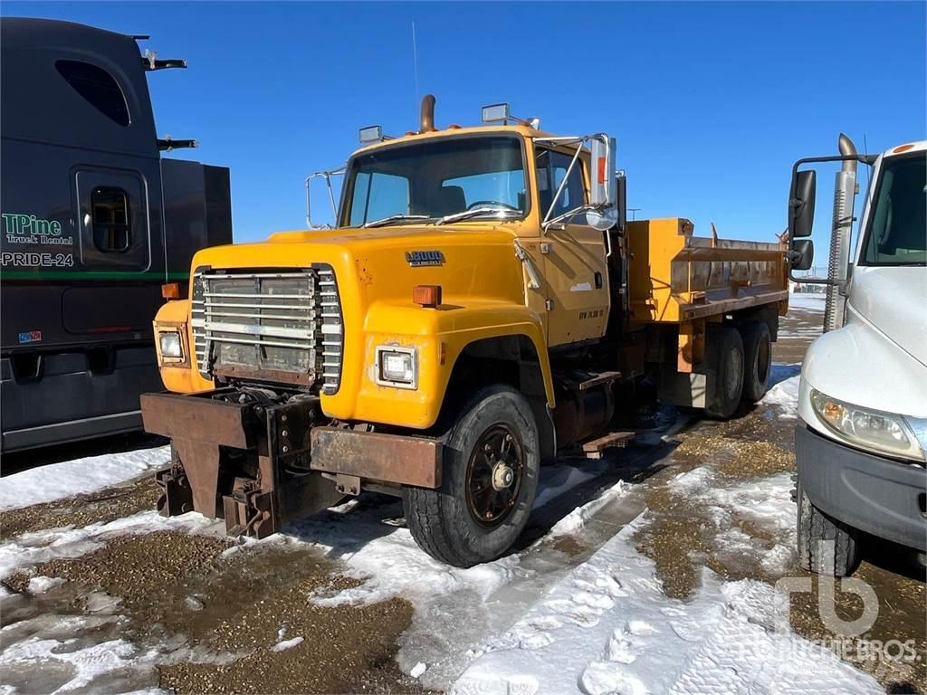 Ford L8000 Tippbilar