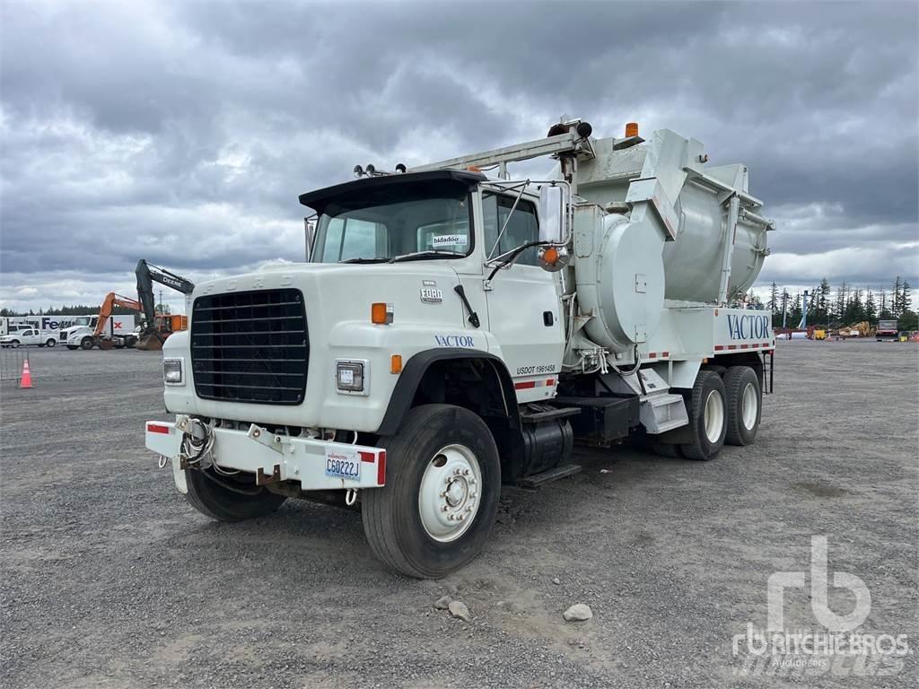 Ford LNT8000 Slamsugningsbil