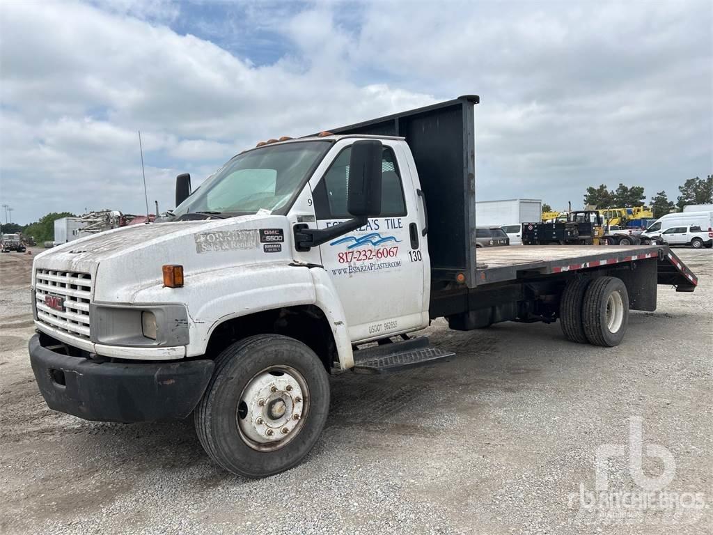 GMC C5500 Flakbilar