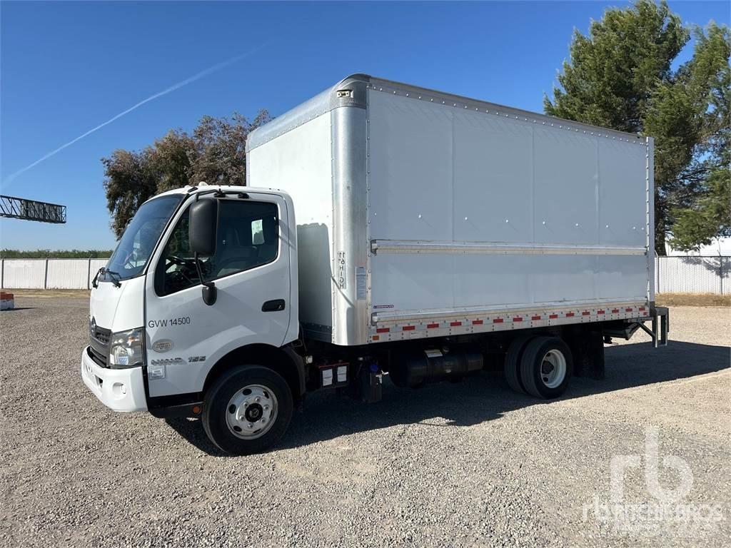 Hino 155 Lätta skåpbilar
