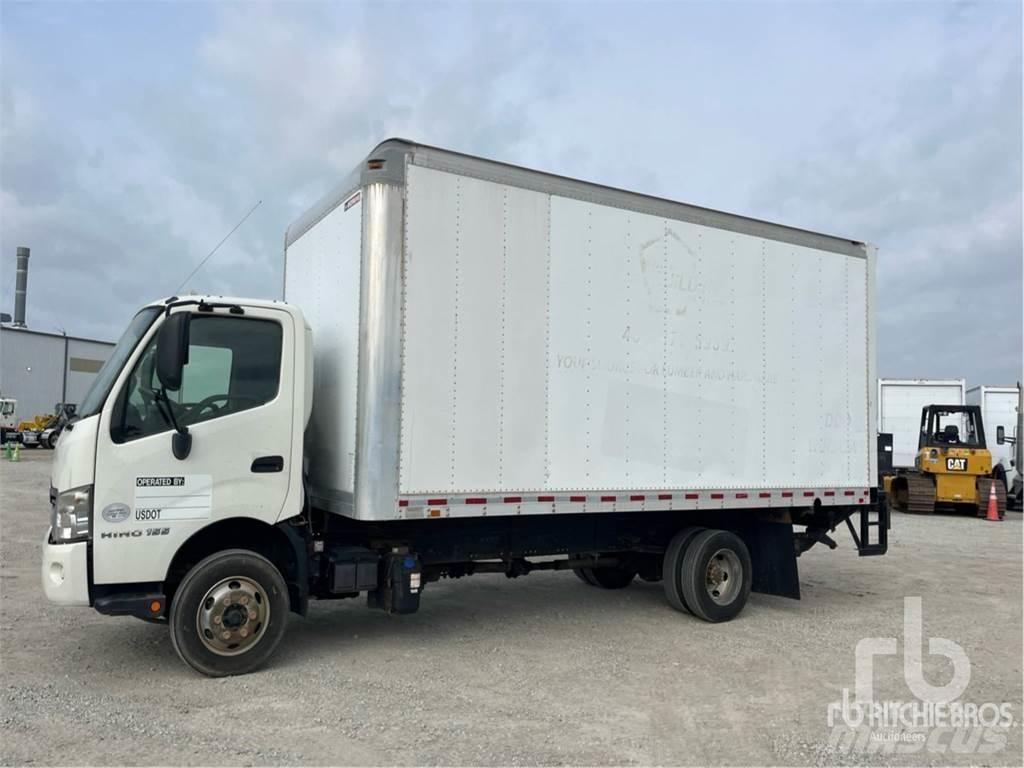 Hino 155 Lätta skåpbilar