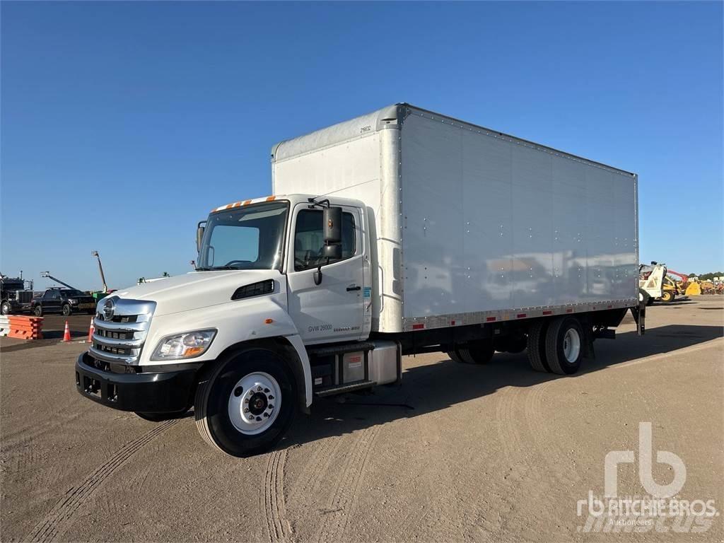 Hino 268 Lätta skåpbilar